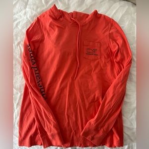 EUC Women’s Vineyard Vines hoodie tee - sz S